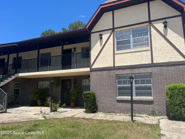 $1,050 | 3122-3131 Sir Hamilton Circle, Unit 10, Titusville, FL 32780