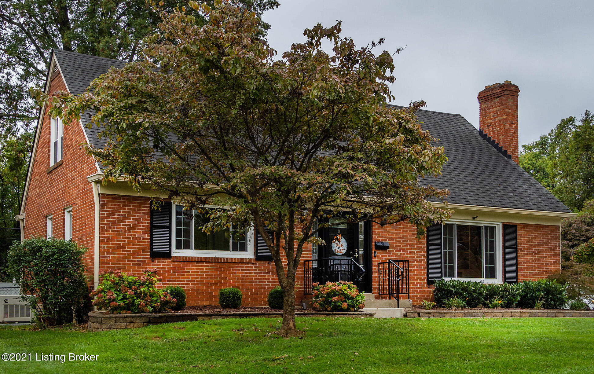 3604 Hanover Road Louisville, KY 40207 - Photo 3 of 58 3604-Hanover-Rd20211014_003
