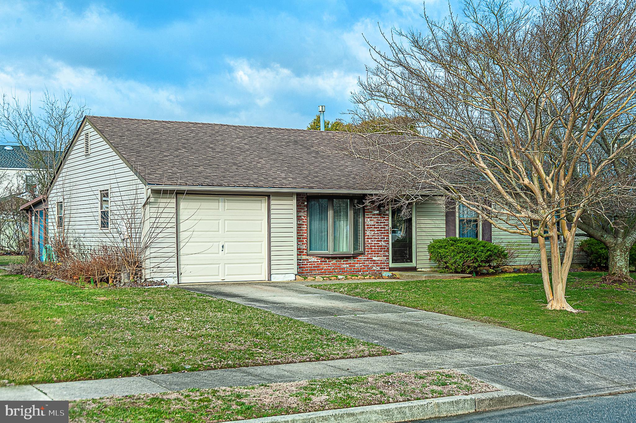 9 Intrepid Drive Sewell, NJ 08080 - Photo 2 of 20