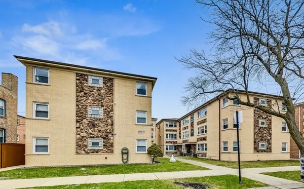 $1,800 | 4933 North Lester Avenue, Unit 3W, Chicago, IL 60630