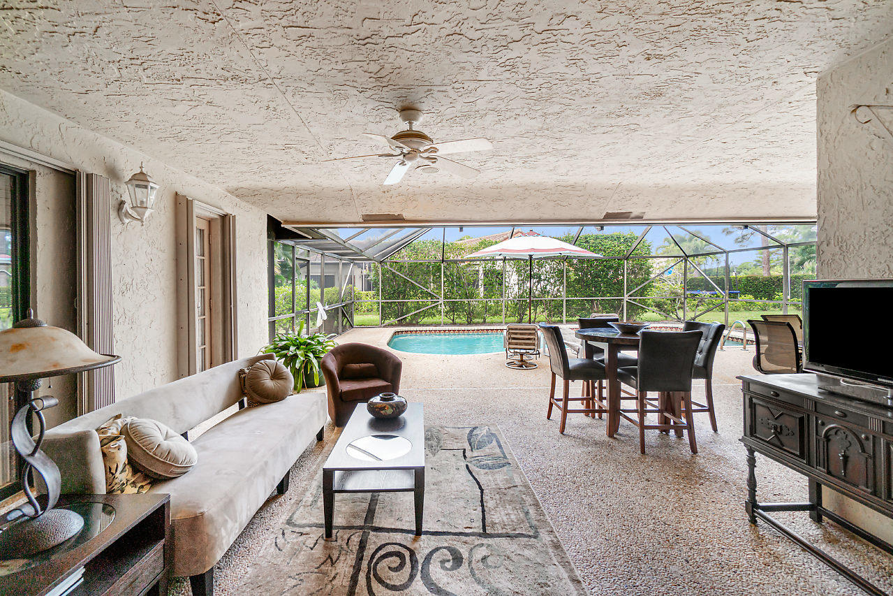 OVER-SIZED COVERED PATIO