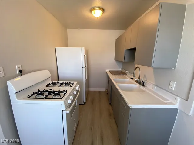 $795 | 230 West Boston Avenue, Unit 6, Las Vegas, NV 89102