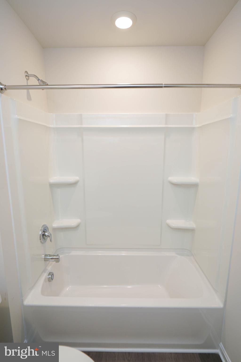 826 Derwent Lane Salisbury, MD 21801 - Photo 40 of 45 a bathroom with a bathtub