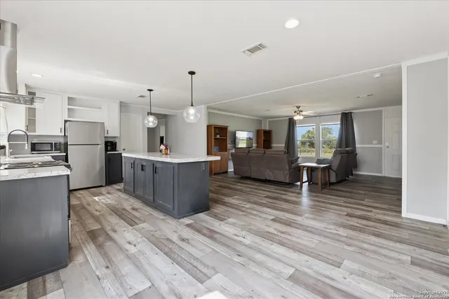 $392,000 | 385 Forest Oaks Drive, Somerset, TX 78069