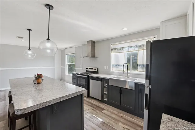 $392,000 | 385 Forest Oaks Drive, Somerset, TX 78069