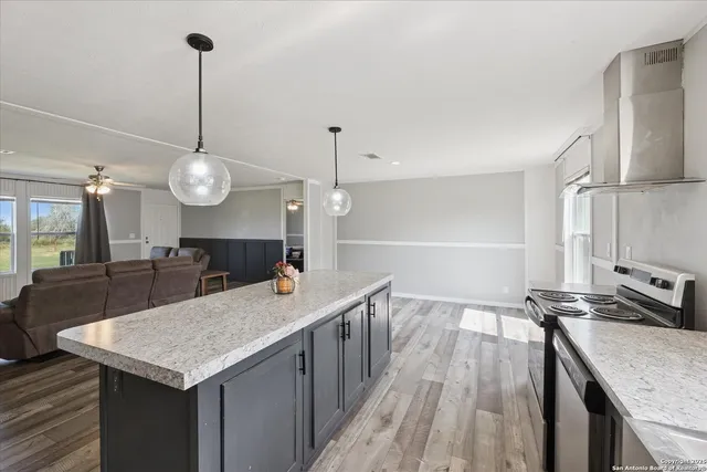 $392,000 | 385 Forest Oaks Drive, Somerset, TX 78069