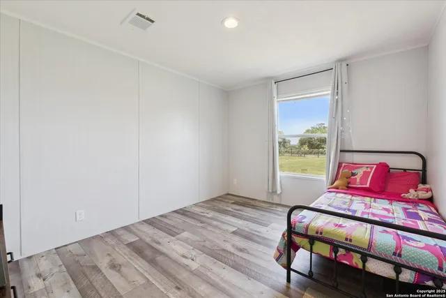 $392,000 | 385 Forest Oaks Drive, Somerset, TX 78069