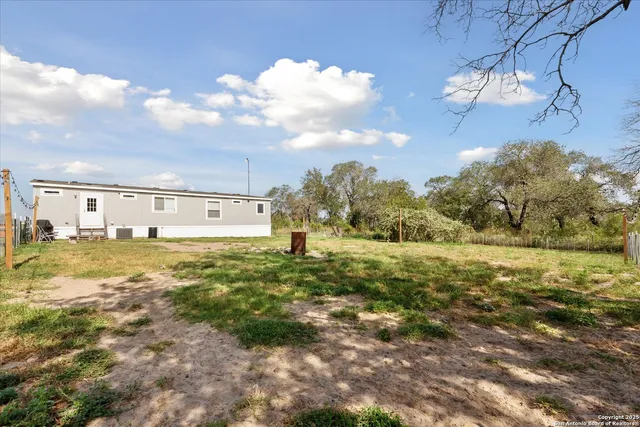 $392,000 | 385 Forest Oaks Drive, Somerset, TX 78069