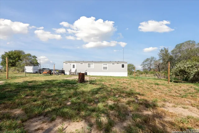 $392,000 | 385 Forest Oaks Drive, Somerset, TX 78069