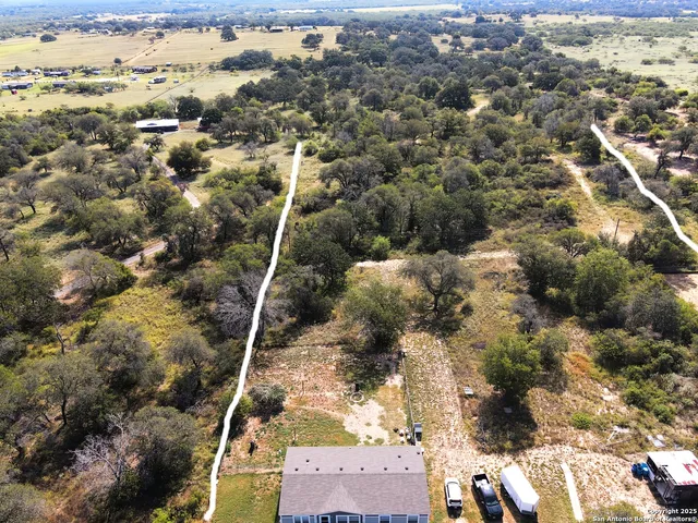 $392,000 | 385 Forest Oaks Drive, Somerset, TX 78069