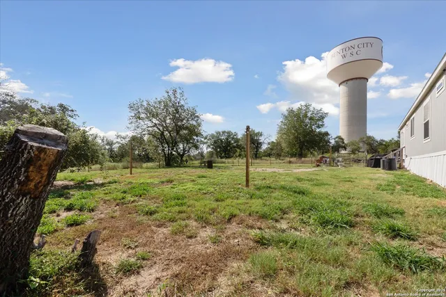 $392,000 | 385 Forest Oaks Drive, Somerset, TX 78069