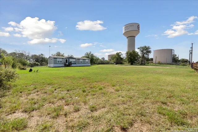 $392,000 | 385 Forest Oaks Drive, Somerset, TX 78069