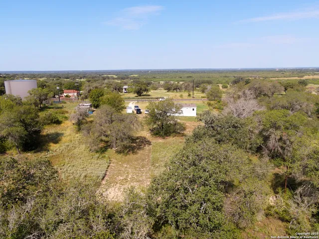 $392,000 | 385 Forest Oaks Drive, Somerset, TX 78069