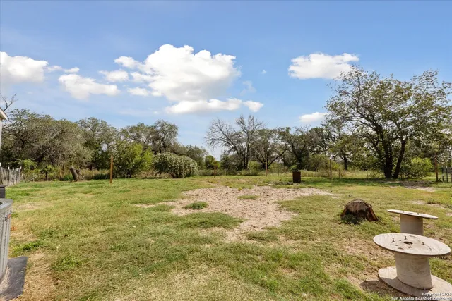 $392,000 | 385 Forest Oaks Drive, Somerset, TX 78069