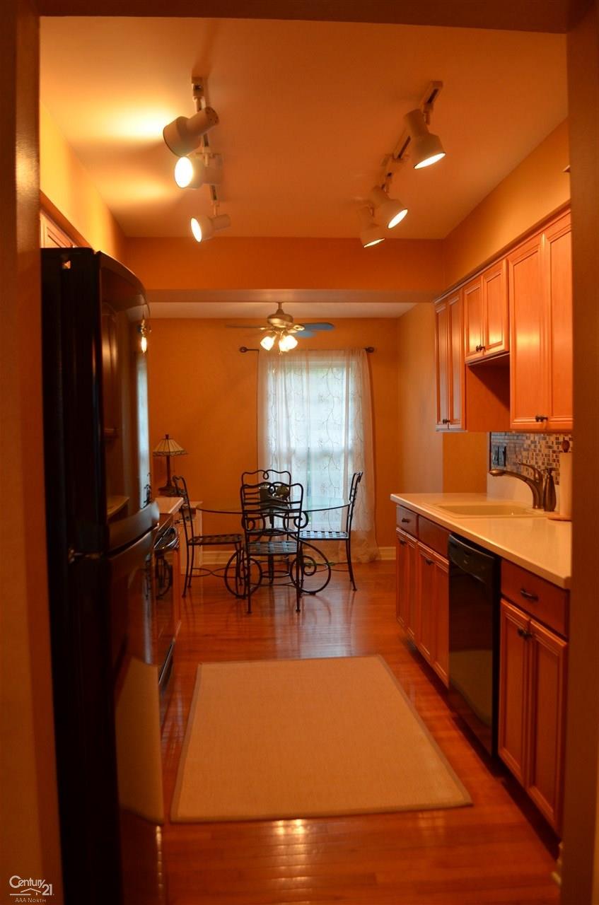 129 Manor Way Rochester Hills, MI 48309 - Photo 15 of 30