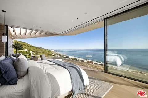 $30,000,000 | Undisclosed Address, Malibu, CA 90265