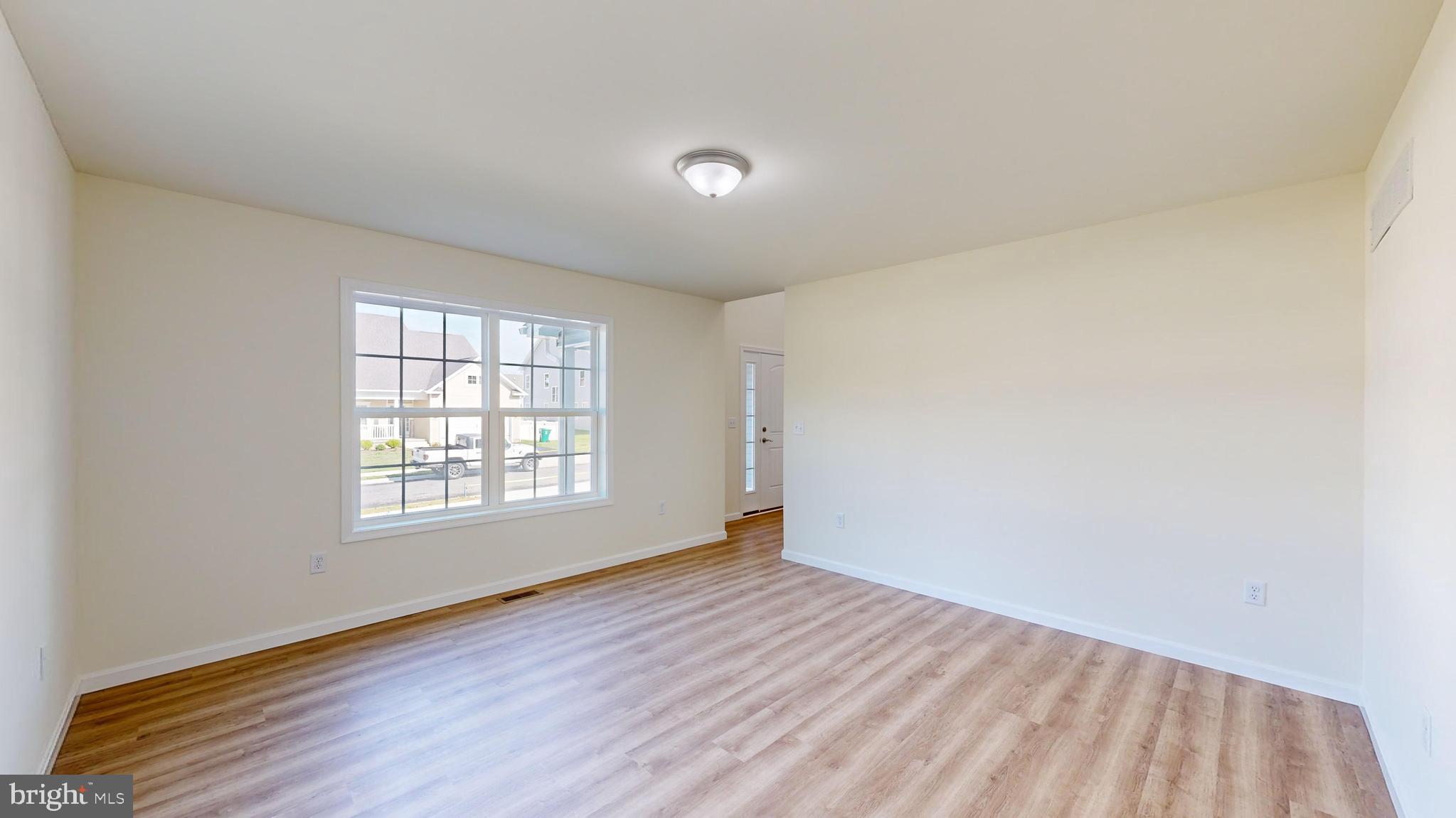 107 Nicholas Court New Castle, DE 19720 - Photo 4 of 38