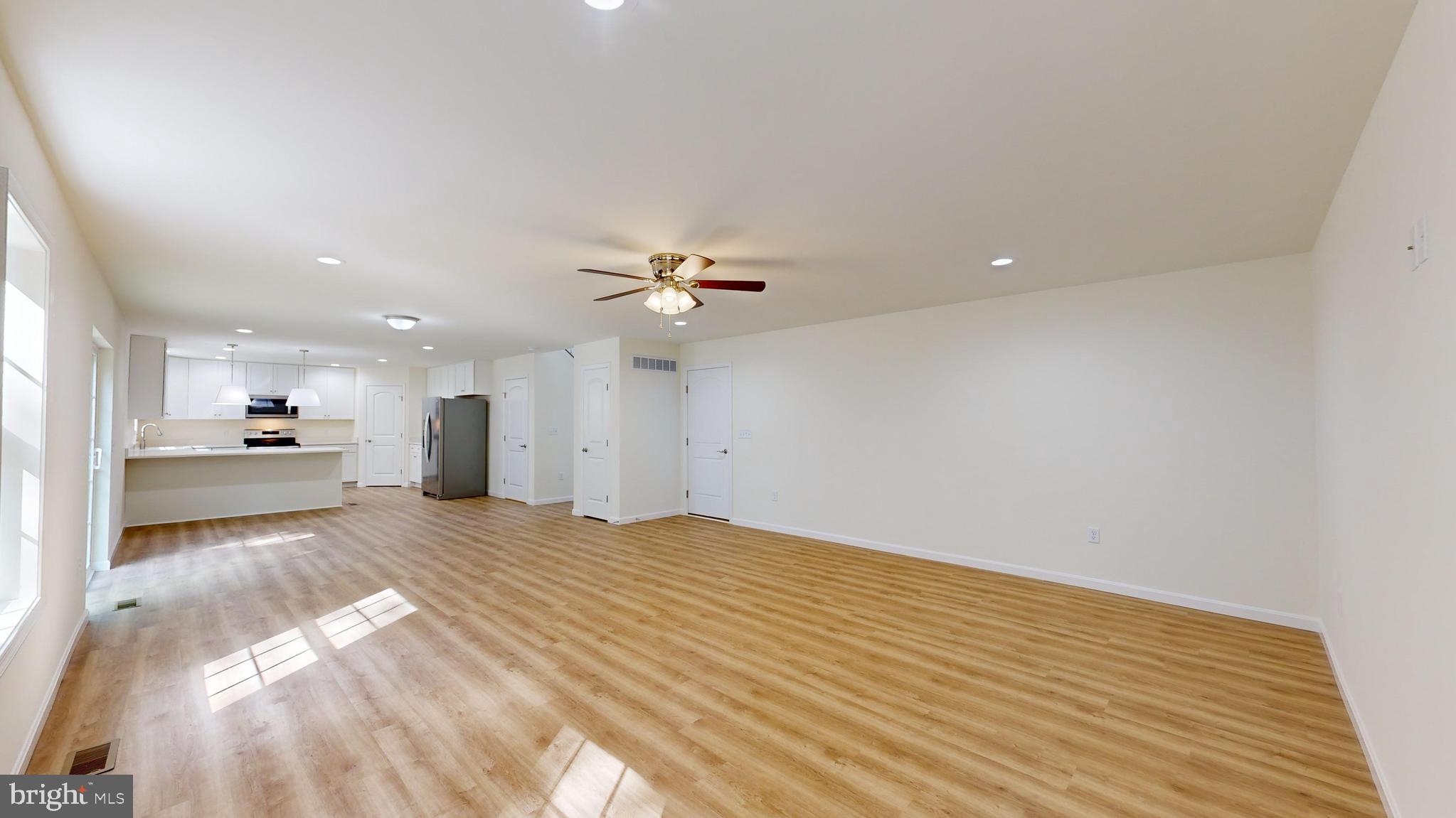 107 Nicholas Court New Castle, DE 19720 - Photo 6 of 38