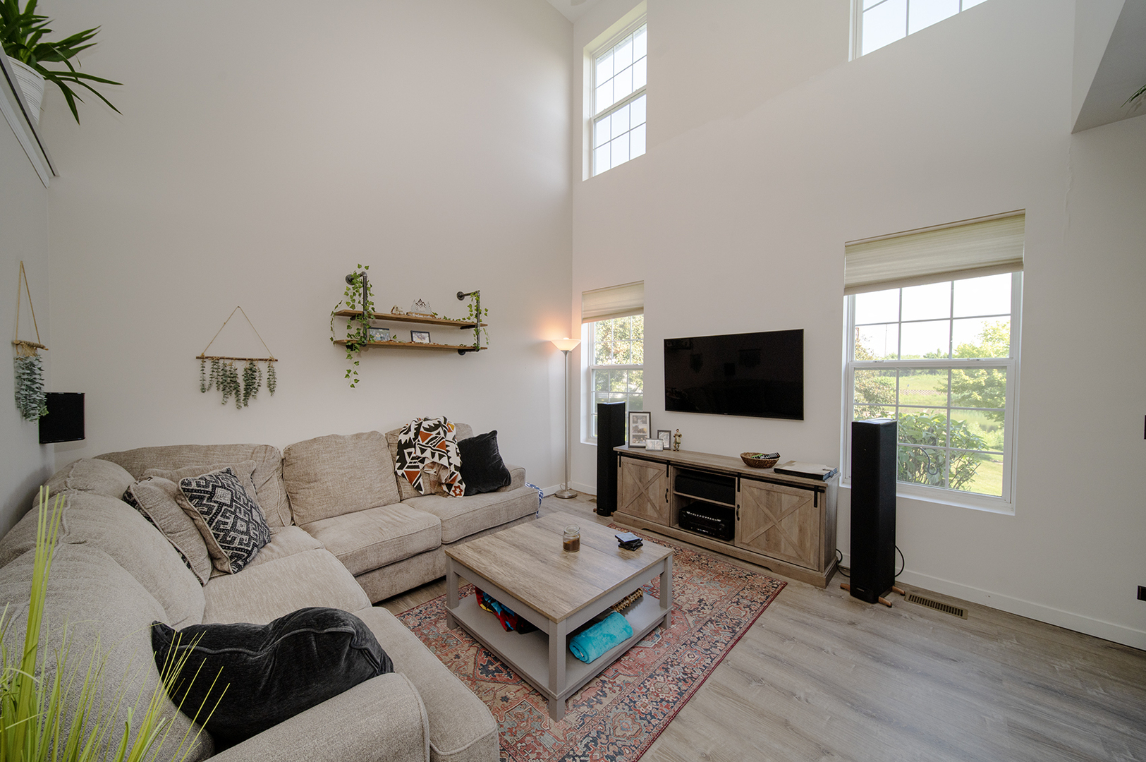 610 North Red Deer Road Round Lake, IL 60073 - Photo 4 of 26