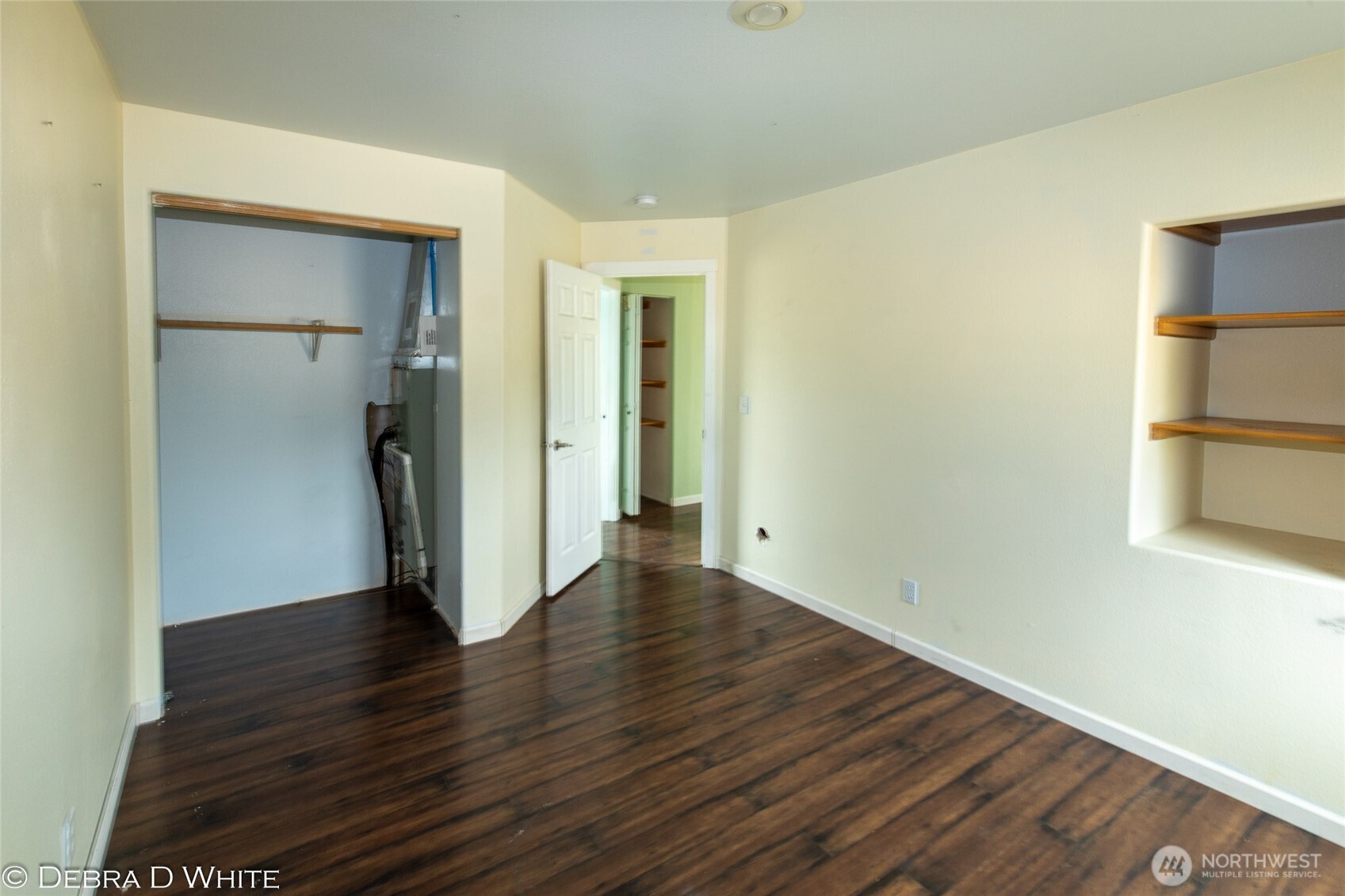 2 Kruse Street Omak, WA 98841 - Photo 20 of 23 a view of empty room with wooden floor and fan