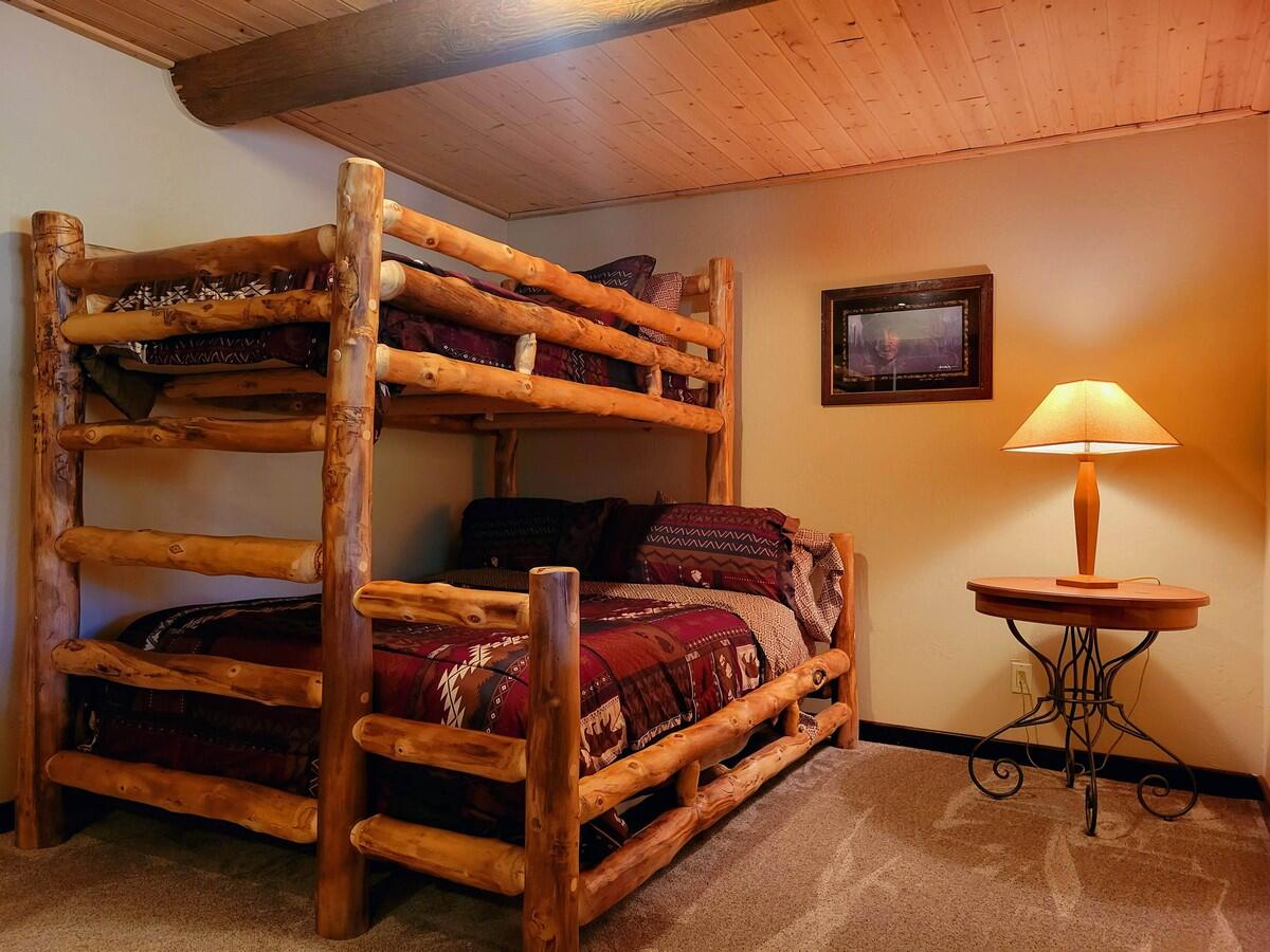 1103 East Spring Hollow Road Hatch, UT 84735 - Photo 25 of 50 Lower Level Bedroom1