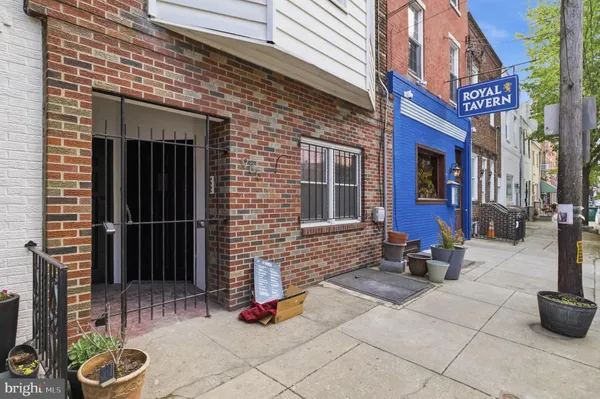 $2,300 | 935 East Passyunk Avenue, Philadelphia, PA 19147