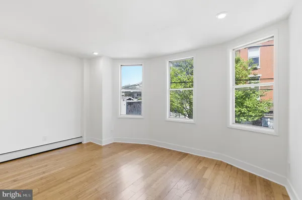 $2,300 | 935 East Passyunk Avenue, Philadelphia, PA 19147