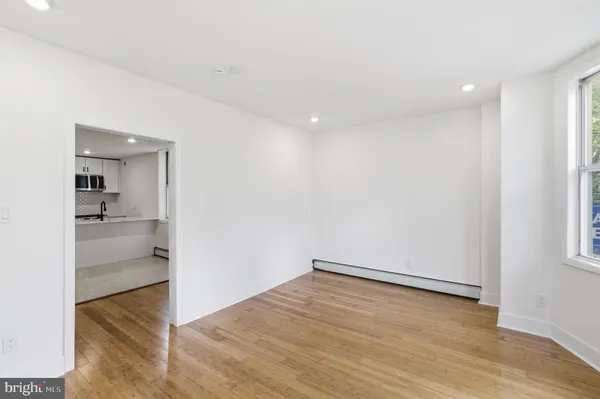 $2,300 | 935 East Passyunk Avenue, Philadelphia, PA 19147