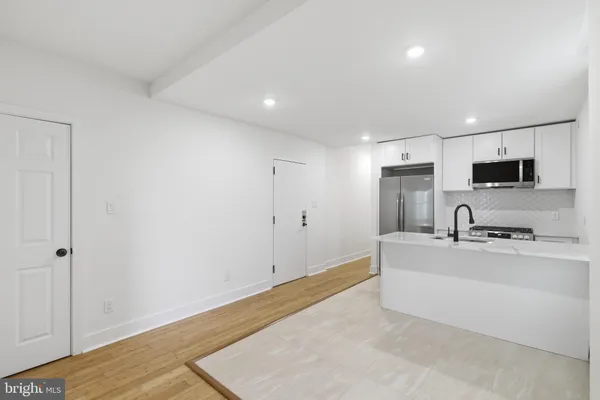 $2,300 | 935 East Passyunk Avenue, Philadelphia, PA 19147