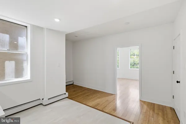 $2,300 | 935 East Passyunk Avenue, Philadelphia, PA 19147
