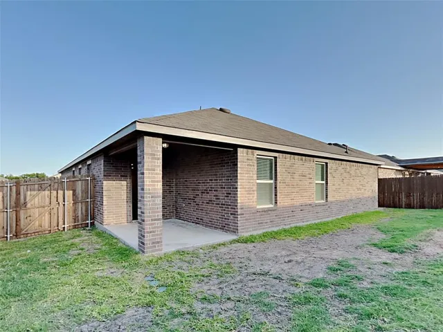 $2,130 | 2603 Hutchins Drive, Seagoville, TX 75159