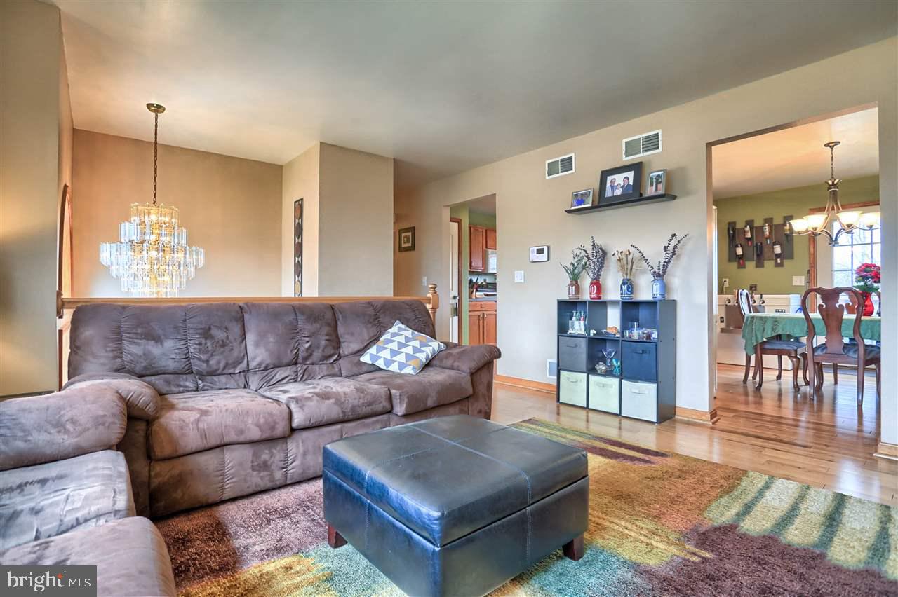 10493 Mapleton Road Shippensburg, PA 17257 - Photo 4 of 21 Gallery Image 4