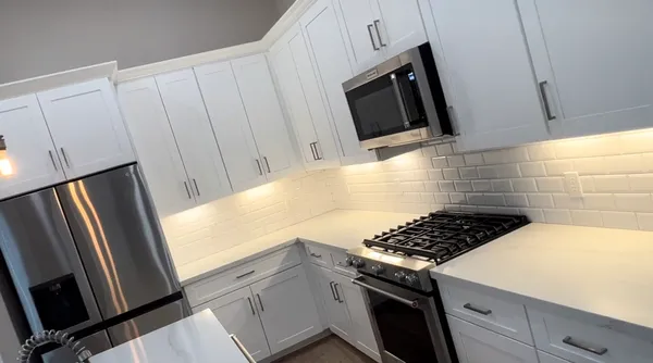 $2,500 | 308 Queen Sude Lane, Houston, TX 77091