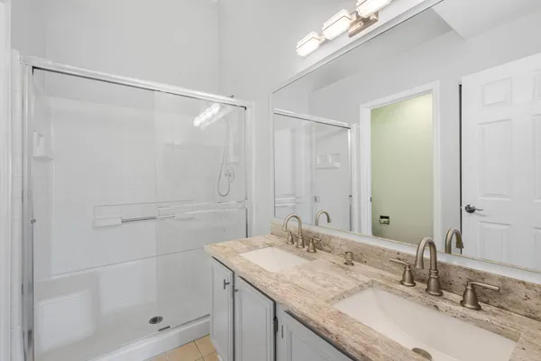 $380,000 | 160 Fairfield Lane, Carol Stream, IL 60188