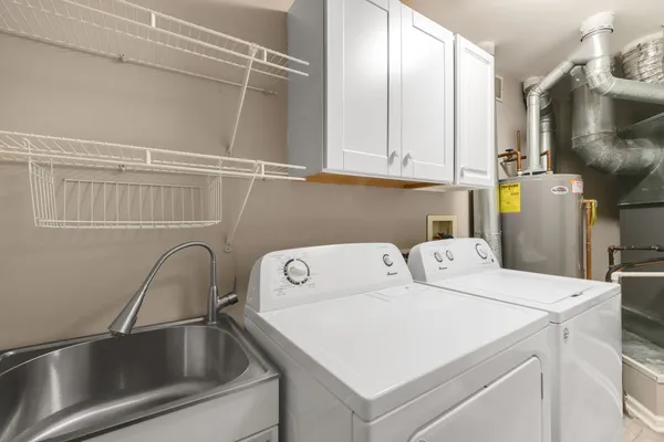 $380,000 | 160 Fairfield Lane, Carol Stream, IL 60188