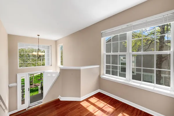$380,000 | 160 Fairfield Lane, Carol Stream, IL 60188