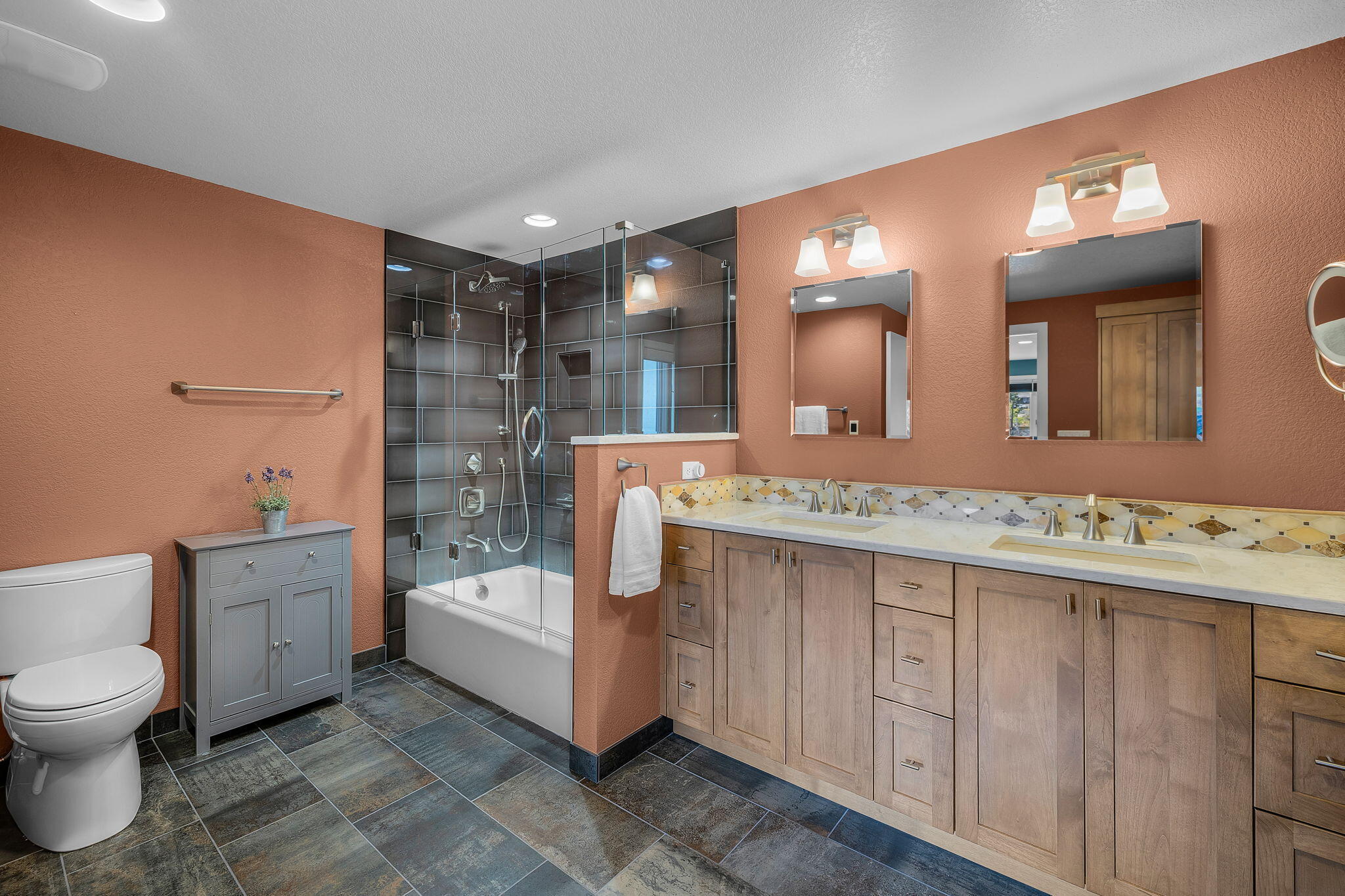 1414 Northwest Awbrey Road, Unit A Bend, OR 97703 - Photo 22 of 35 Double Vanity