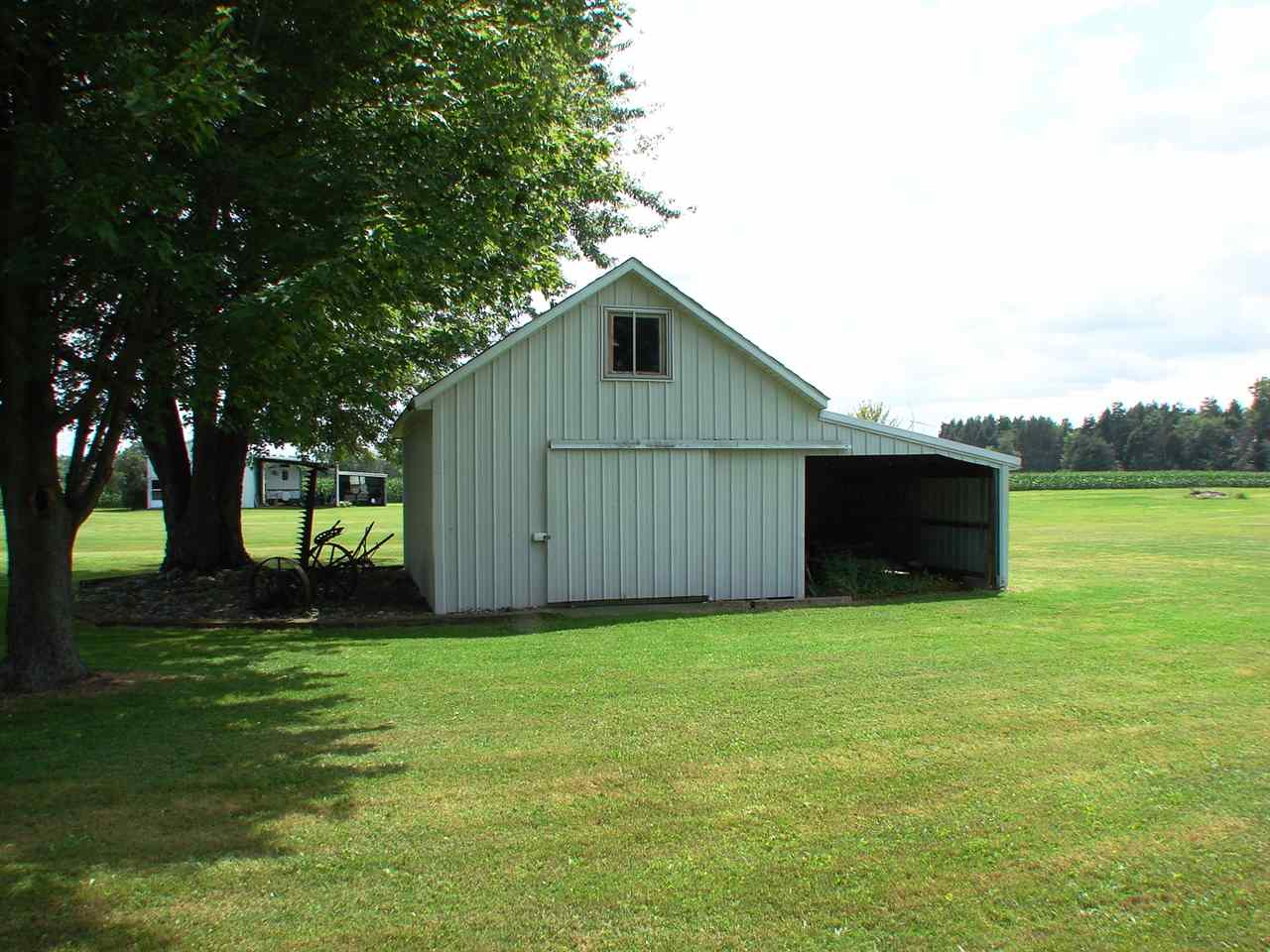 8485 East East County Line Road Merrill, MI 48637 - Photo 4 of 39 1803961-3.JPG