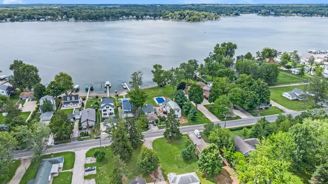 $40,000 | 5586 Paw Paw Lake Road, Coloma, MI 49038