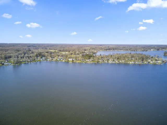 $40,000 | 5586 Paw Paw Lake Road, Coloma, MI 49038