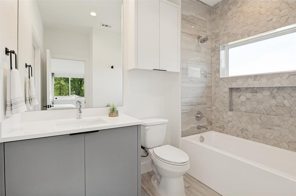 9915 Hurley Way Dallas, TX 75220 - Photo 35 of 36