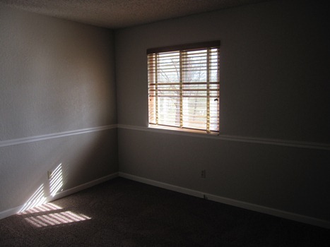 6260 Oasis Road Redding, CA 96003 - Photo 7 of 10 bed 2
