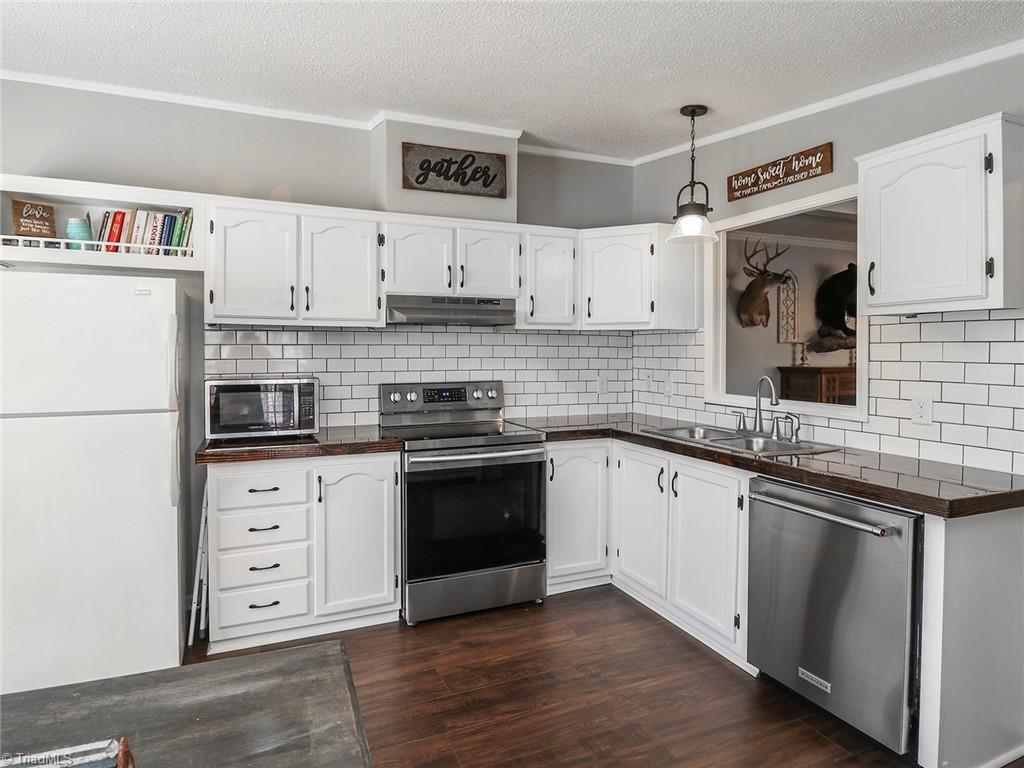1256 Mock Road High Point, NC 27265 - Photo 11 of 27 Gallery Image 11
