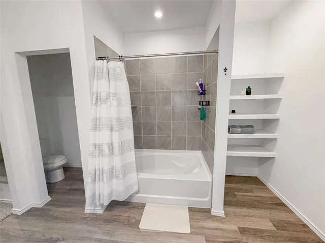 $2,200 | 12346 TRANQUIL Pnes Drive, Houston, TX 77014