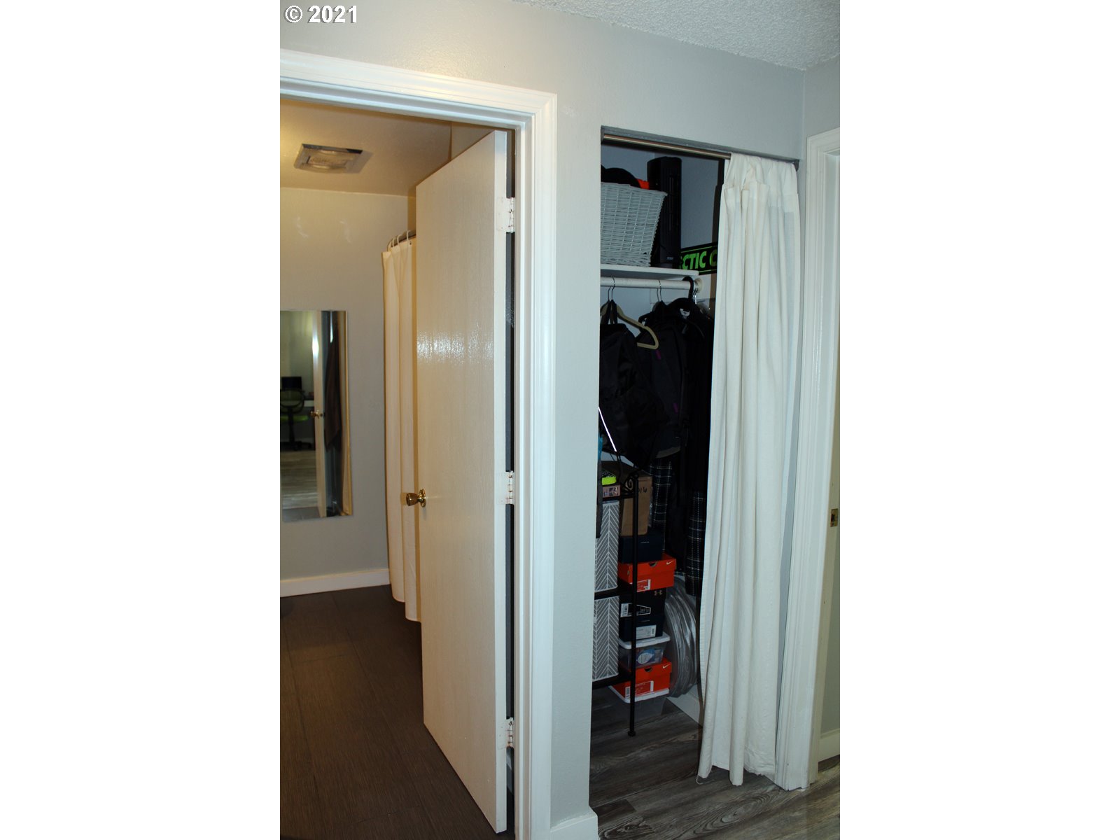 12614 Northwest Barnes Road, Unit 2 Portland, OR 97229 - Photo 16 of 25 Gallery Image 16