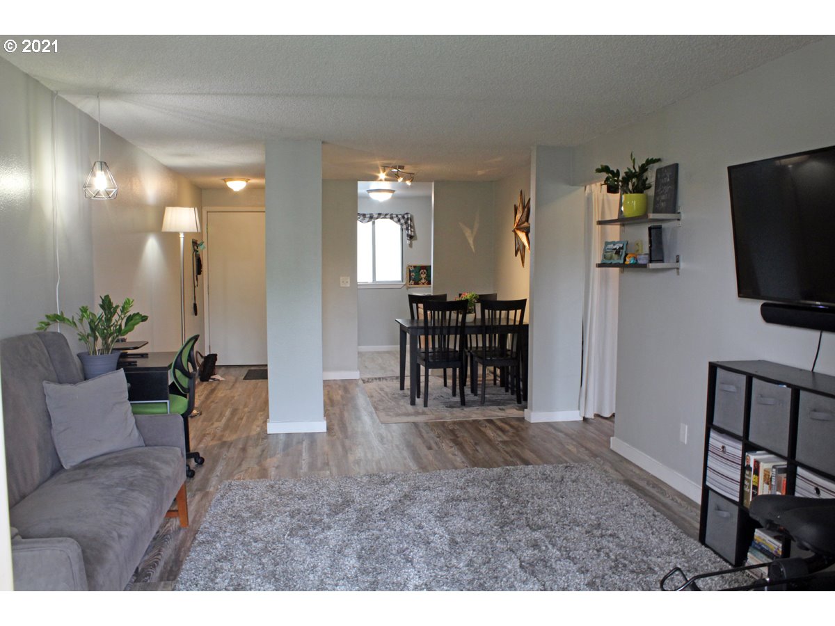 12614 Northwest Barnes Road, Unit 2 Portland, OR 97229 - Photo 6 of 25 Gallery Image 6
