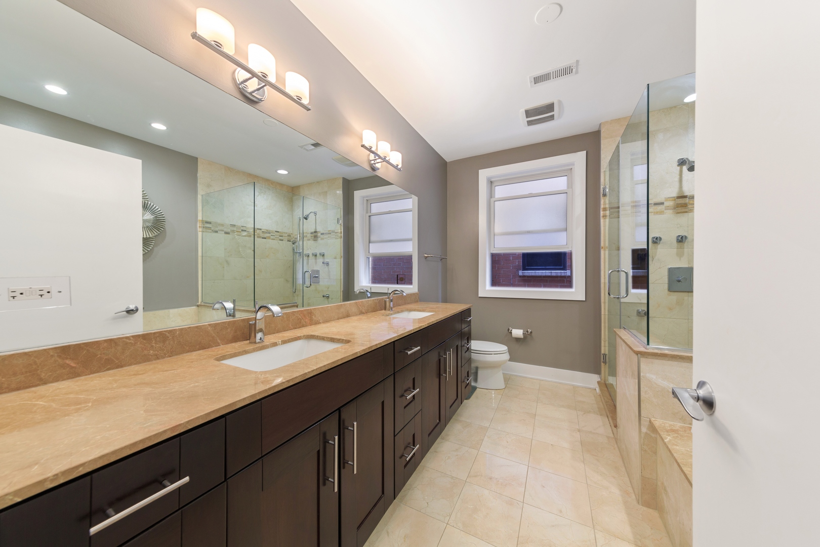 1242 West Jackson Boulevard, Unit 2W Chicago, IL 60607 - Photo 9 of 17