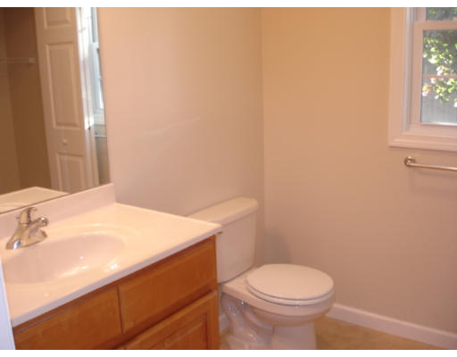 44 Wilber Street Springfield, MA 01104 - Photo 4 of 13