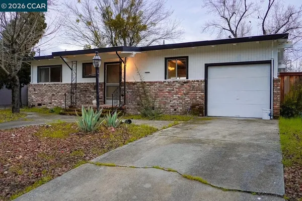 $219,000 | 12773 Shoreview Drive, Clearlake Oaks, CA 95423