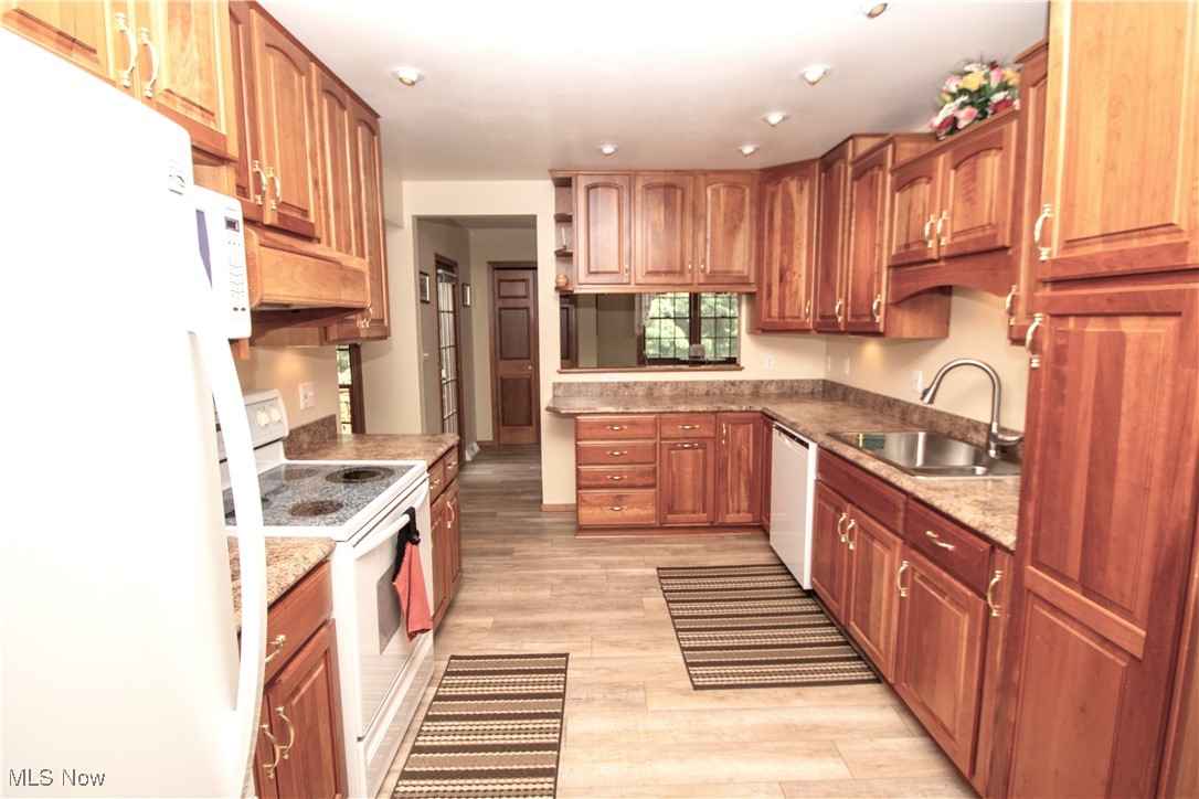 3385 Laurel Road Brunswick, OH 44212 - Photo 3 of 29 Gallery Image 3